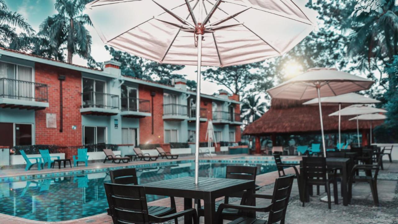 Hotel y Restaurante Mesón del Gitano Caucasia Exterior foto